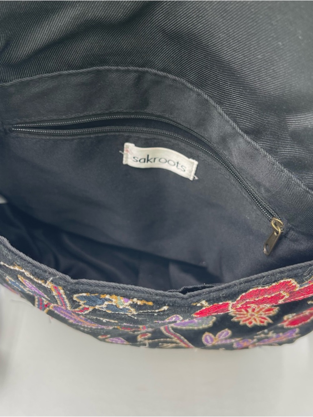 Sakroots Women’s Crossbody Bag Floral Embroidered Black Boho Hippie - Picture 8 of 14